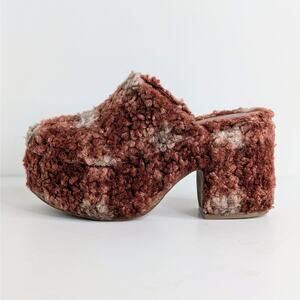 Larroude Miso Platform Clogs 7.5 Berry Plaid Fleece Shearling Statement Shoes